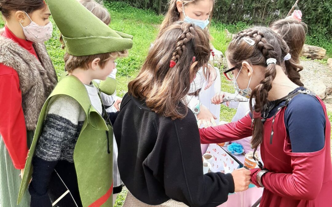 CARNAVAL EN LA ESCUELA INTERNACIONAL WALDORF SEVILLA GIRASOL